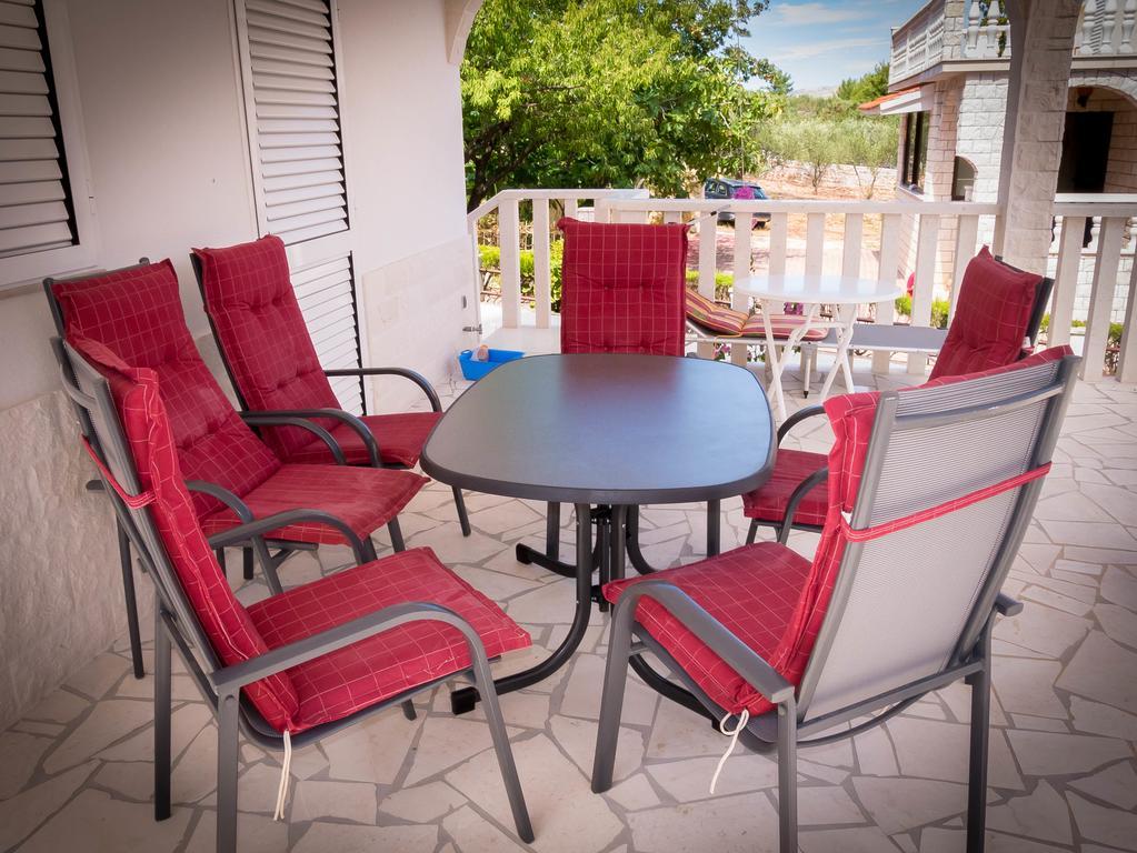 Take It Easy Apartments Slatine Exterior foto